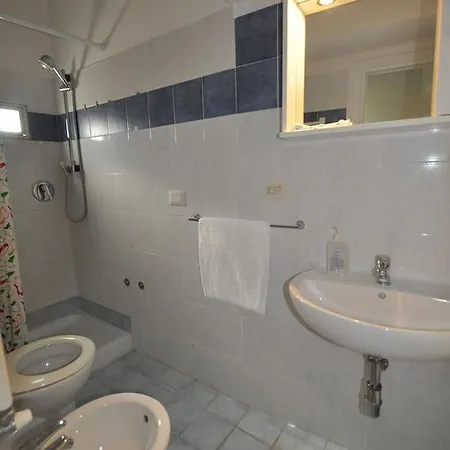 Ambrogio Apartment Florence